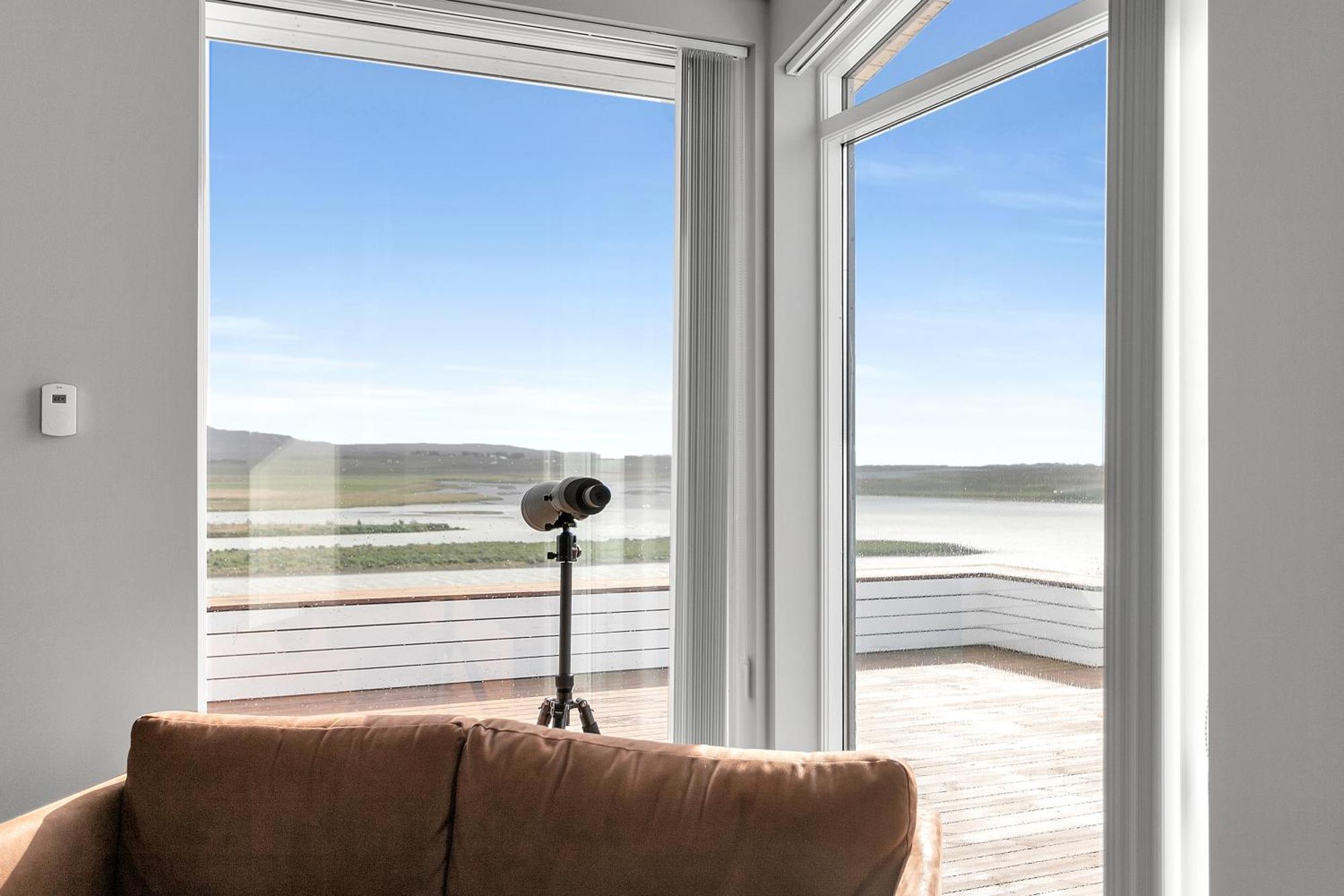 Luxury Villa With River View Laugaras Exteriör bild